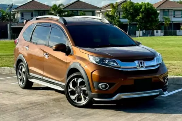 Honda BR-V ให้เช่า ที่กะรน