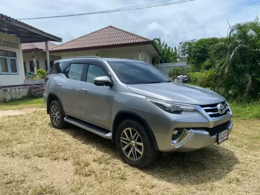Toyota Fortuner for rent in Karon